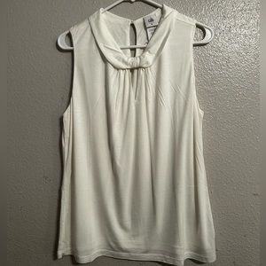 By Cabi, side medium. Tunic with collar, single button in back